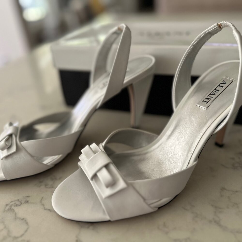 Alfani STEFANIA White Heels, Size 7.5